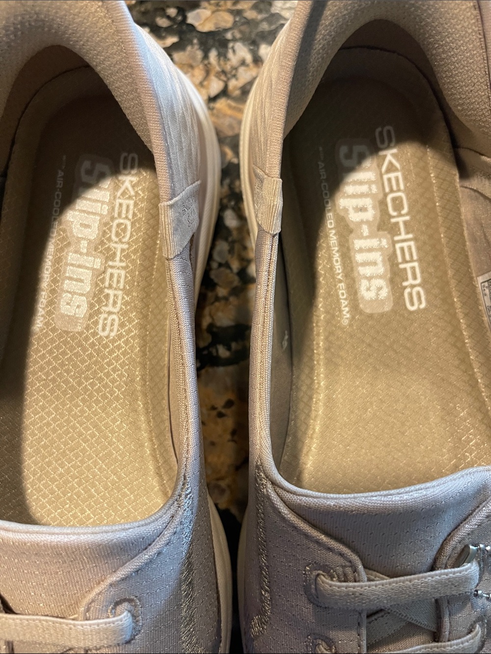 EUC Skechers Women's Slip-On Moccasins in Taupe suze 8 - Picture 4 of 7